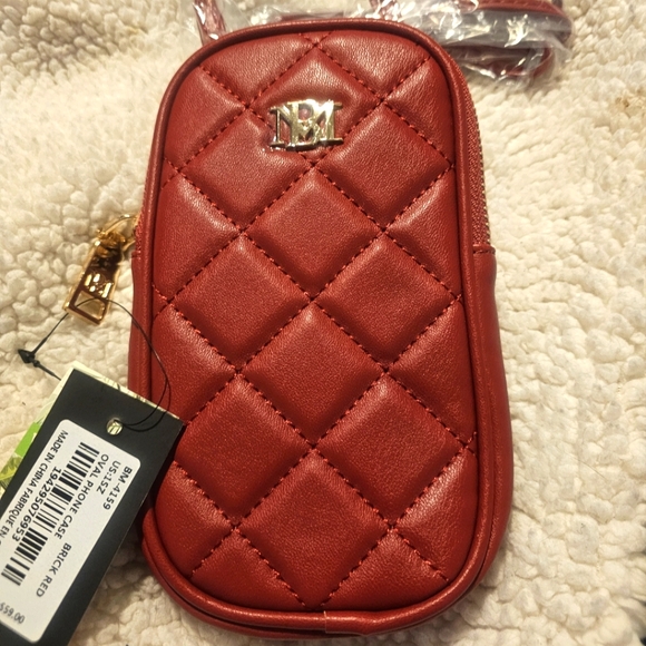 RED QUILTED BADGLEY MISCHKA CROSSBODY/PHONE CASE.  NWT - Picture 1 of 5